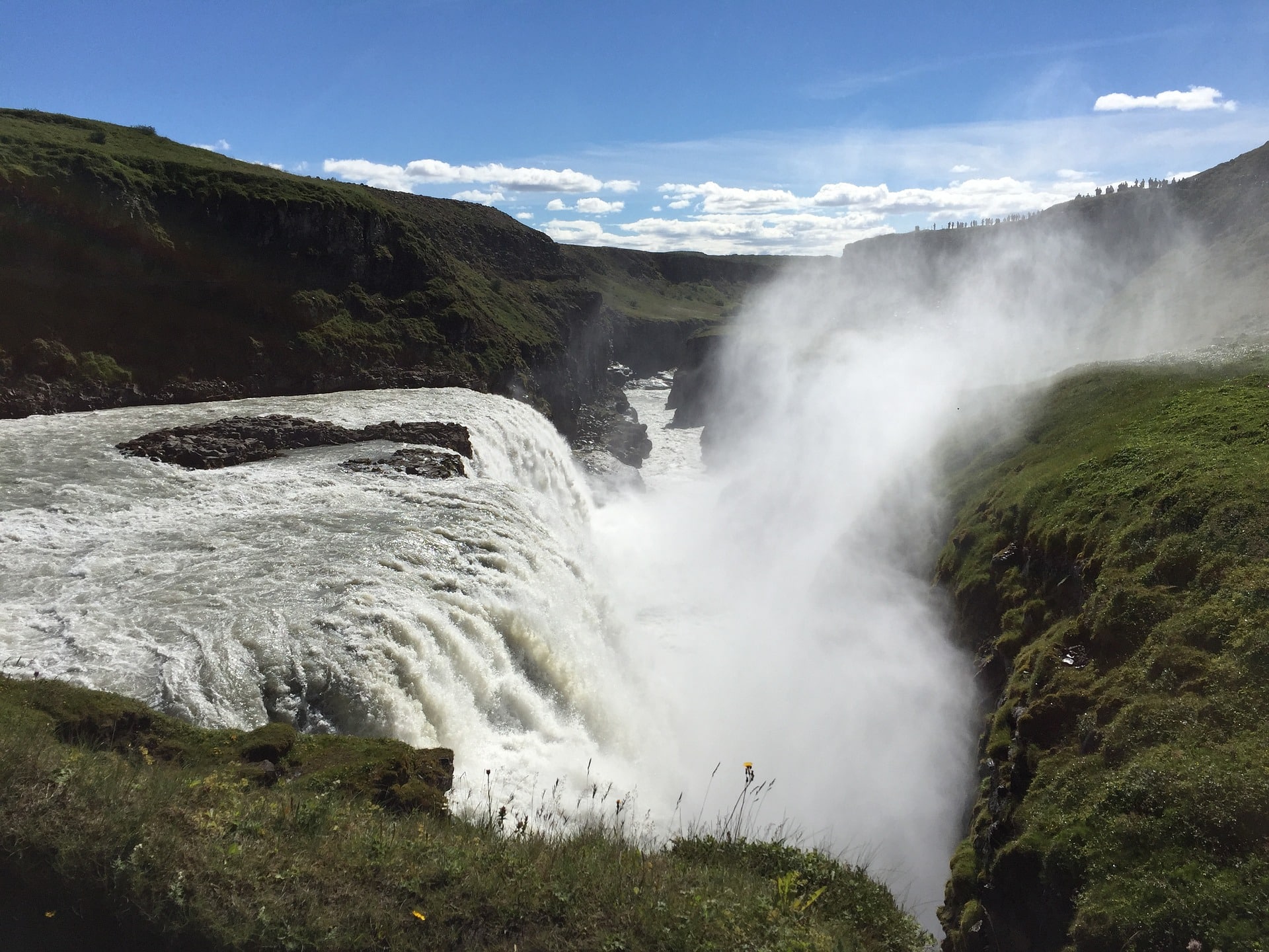 Famous waterfalls - gullfoss