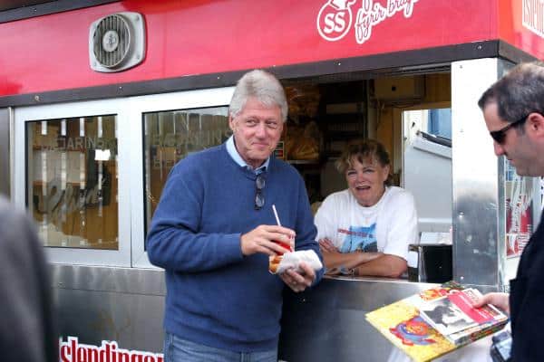 Bill Clinton and Icelandic hot dog