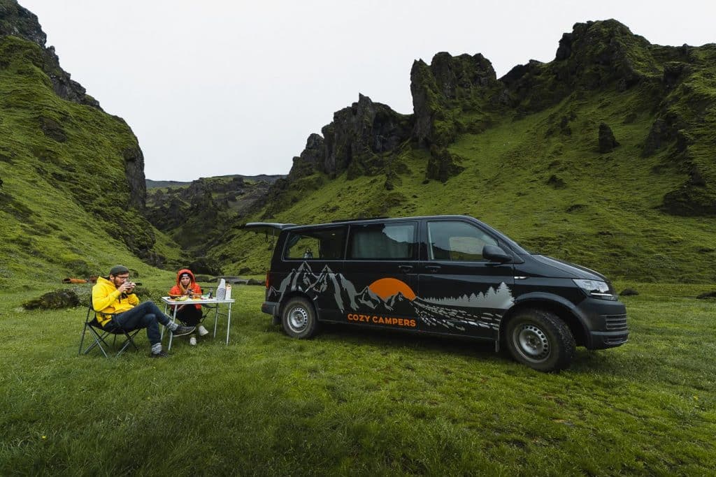 road trip camping car islande